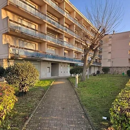 Appartement Small Bubble In Toulouse, France T2-parking-1kmmetro-wifi-cosy *