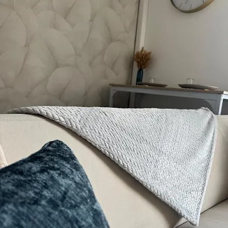 Small Bubble In Toulouse, France T2-parking-1kmmetro-wifi-cosy Appartement *