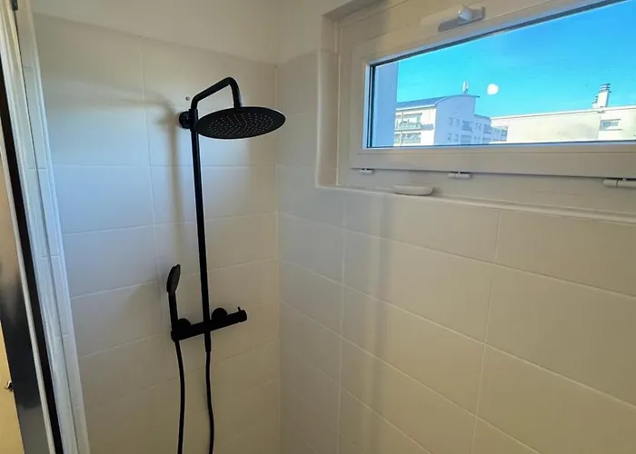 Small Bubble In Toulouse, France T2-parking-1kmmetro-wifi-cosy